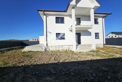 Casa 5 camere, TEREN MARE, pret BUN - 14