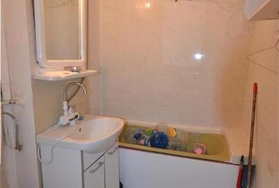 Vanzare garsoniera etajul 2 Bartolomeu - Str. Lanii - 7