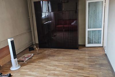 Bucur Obor - 7/10 - bloc mixt 1974, reabilitat, decomandata, balcon, 59900 € - 18