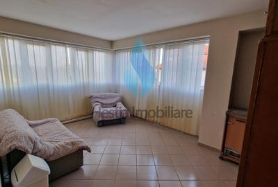 Inchiriere vila cu 1250mp teren si patru camere, Bucium-Plopii fara Sot. - 2