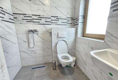 Spatiu servicii 35 mp Str. Gh. Doja zona KFC etaj 1 + parcare, - 4
