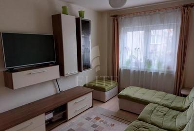 Apartament cu 4 camere decomandat, mobilat în Plopilor