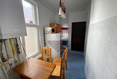 Apartament cu 3 camere in Centru Vechi - 8