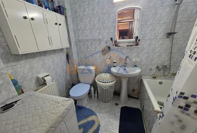 Apartament 2 camere, Oituz, 44 mp, 2 balcoane, etaj 4/4, comision 0 - 3
