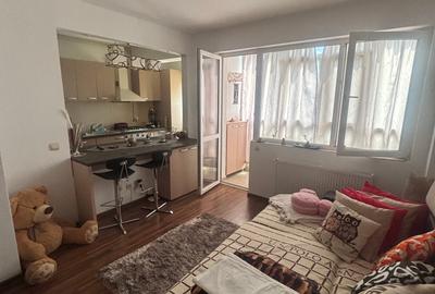 Garsonieră decomandată în Metalurgiei