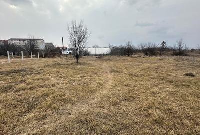 Teren de 600 mp, în Broscărie