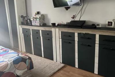 Apartament cu 3 camere decomandat, mobilat în 9 Mai