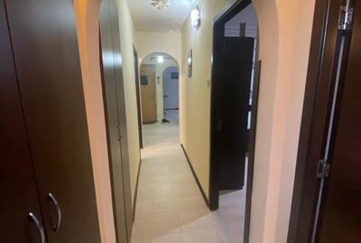 Vanzare apartament 3 cam cf 1 dec et 3/8 mobilat Margeanului sector 5 - 2