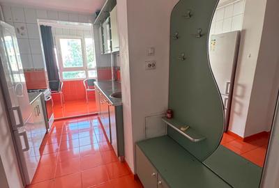 Apartament cu 2 camere decomandat în Titan
