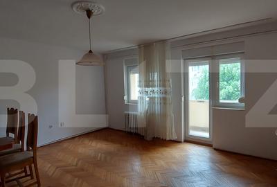 Apartament cu 3 camere decomandat, mobilat în Central