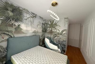 Apartament cu 3 camere semidecomandat în Domenii