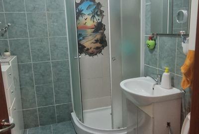 Apartament cu 1 cameră, decomandat, 32 mp+2 balcoane, etaj intermediar, Eroilor - 10