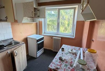 Apartament 2 camere, etaj 2, Zona Scoala 7 - 2