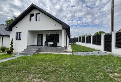 Casă individuală cu 3 camere în Valu lui Traian