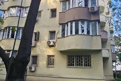 Garsonieră decomandată în Lacul Tei