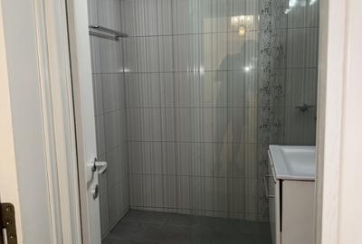 Universitate, ap 2 cam. bloc 1980, recent renovat,atent amenajat, 90m de metrou - 15