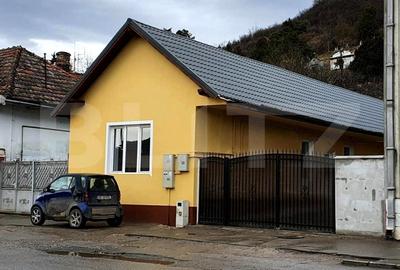 Casă individuală cu 4 camere în Aiud