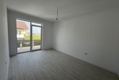 Apartament cu 3 camere decomandat în Giroc