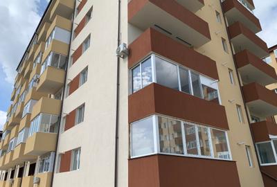 Garsoniera decomandata, bloc nou, Aparatorii Patriei metrou - 2