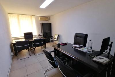 Spatiu in zona Centrul Civic pretabil birouri, Cabinet medical, etc. - 4