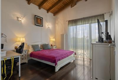 O casa frumoasa construita cu materiale premium - 3