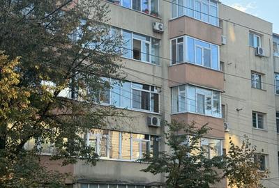 Apartament cu 2 camere decomandat, mobilat în Central