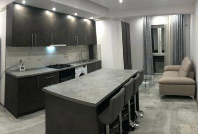 Apartament cu 4 camere decomandat, mobilat în Est