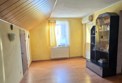 Otopeni  Casa P+M/ teren 878 mp gradina matura - 2