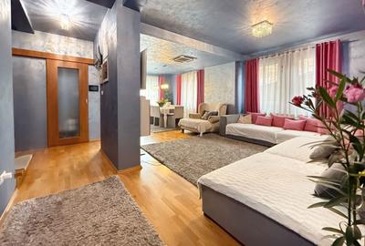 Două case separate , utilizare mixtă– rezidențial & comercial. - 1