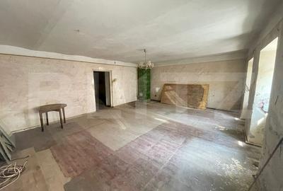 Apartament cu 3 camere semidecomandat în Ultracentral