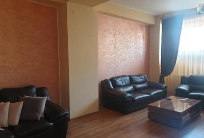 Casă individuală cu 5 camere în Central