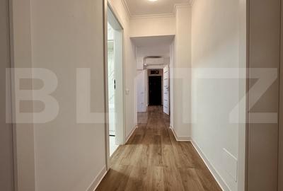 Apartament cu 3 camere semidecomandat în Central