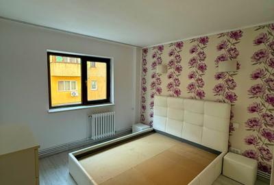 Apartament cu 3 camere decomandat, mobilat în Podu Roș