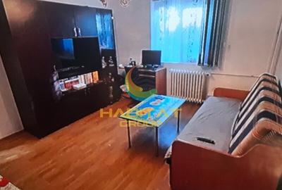 Apartament cu 2 camere semidecomandat, mobilat în Brâncoveanu