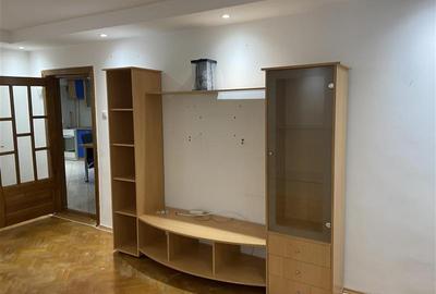 Apartament 2 camere ,zona ultracentrala (Unitatea de Pompieri), et 1 4 , decoman - 17
