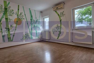 Apartament cu 5 camere decomandat în Dorobanți