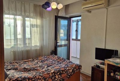 Apartament cu 3 camere decomandat în Păcurari