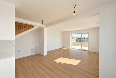 Duplex cu 3 camere în Moșnița Nouă