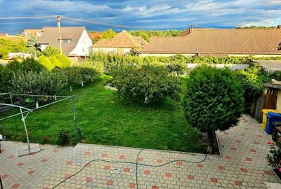 Casă individuală cu 8 camere în Calea Poplăcii