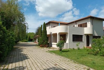 Vila stil mediteraneean cu piscina -8 camere - Ghermănești - 1