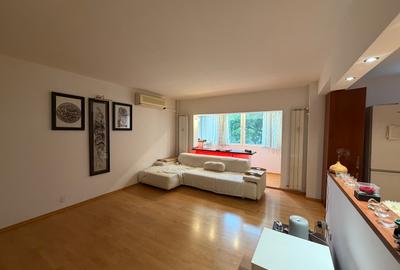 Apartament cu 4 camere decomandat în Aviației