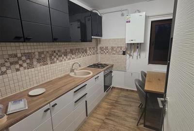 Apartament cu 2 camere decomandat în Nicolina