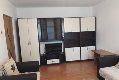 Apartament cu 2 camere decomandat în Drumul Taberei