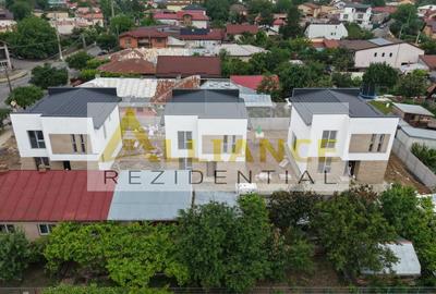 Casă individuală cu 5 camere decomandat în Central