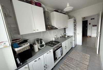 Apartament cu 2 camere semidecomandat, mobilat în Dâmbul Rotund