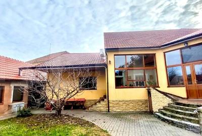 Casă individuală cu 5 camere în Central