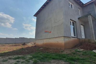 Casă individuală cu 5 camere în Micești