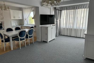 Apartament spațios cu 3 camere de închiriat – Bulevardul Dacia, Oradea - 1