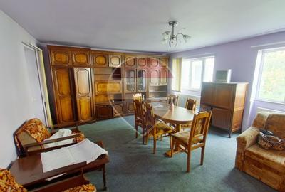 Apartament cu 4 camere în Central