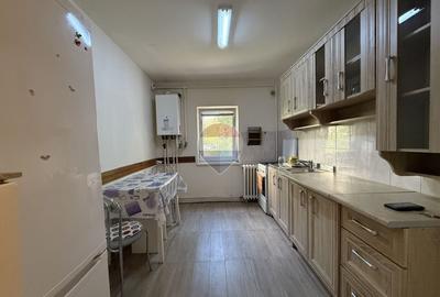 Apartament cu 2 camere, aleea Moldoveanu, et 1. - 4